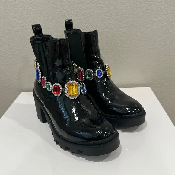 BETSEY JOHNSON JENESIS Embellished Black Patent Leather Lug Sole Chelsea Size 7 - Picture 1 of 5